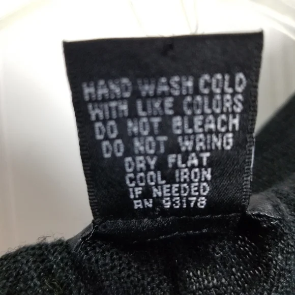 Evie Womens Soft Linen Long Sleeve V Neck Top Size L Black Embellished Neckline - Picture 9 of 11